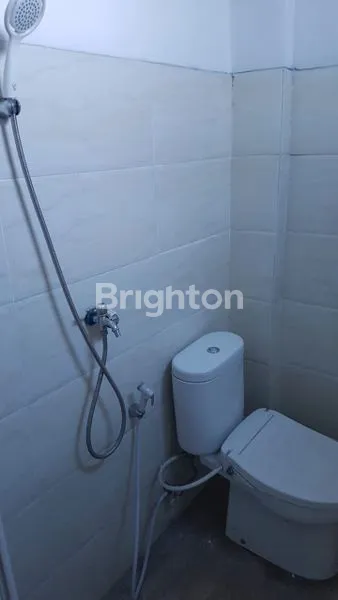 image RUKO STRATEGIS DEPAN PASAR, 3.5 LANTAI SIAP HUNI (3)