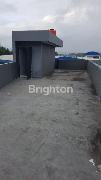 image RUKO STRATEGIS DEPAN PASAR, 3.5 LANTAI SIAP HUNI (5)