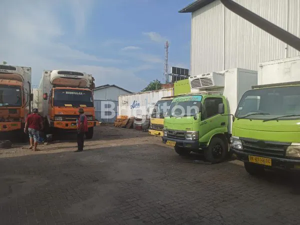 image GUDANG KANTOR DAN MESS, PARKIRAN LUAS  (5)