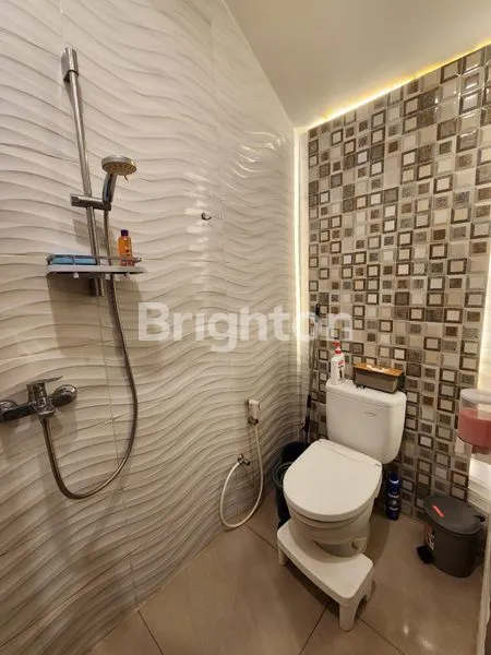 image JUAL CEPAT RUMAH MEWAH NEGO SAMPAI DEAL DI VICTORIA PARK (7)