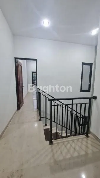 image RUMAH BARU 2 LANTAI PANTAI MENTARI DEKAT PAKUWON CITY KENJERAN MERR  (3)