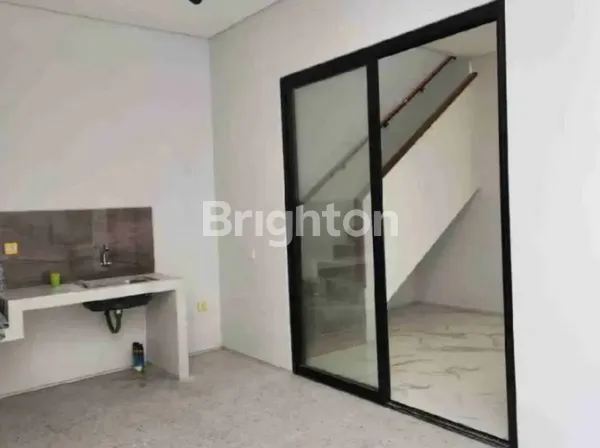 image MINIMALIS MEWAH KUALITAS PREMIUM ADA 2 UNIT DEKAT UNAIR, GALAXY MALL, PAKUWON CITY (5)