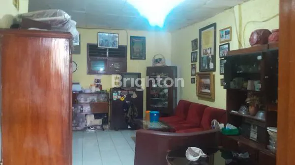 image RUMAH TUA DIJUAL DI TEBET TIMUR DALAM – HITUNG TANAH SAJA, LOKASI STRATEGIS DI JAKARTA SELATAN!\\N (1)