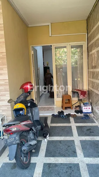 image DIJUAL RUMAH MINIMALIS 2 LANTAI DI PERUMAHAN HILDA REGENCY SURABAYA SELATAN  (4)