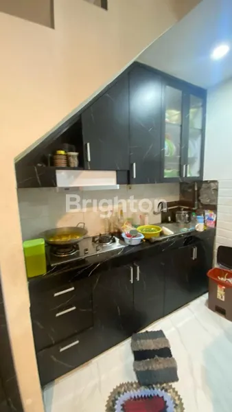 image DIJUAL RUMAH MINIMALIS 2 LANTAI DI PERUMAHAN HILDA REGENCY SURABAYA SELATAN  (5)