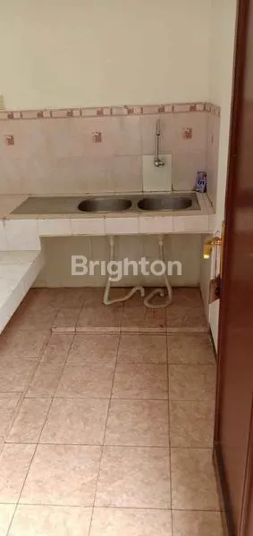 image RUMAH GRAHA SAMPURNA INDAH WIYUNG LOKASI STRATEGIS (3)