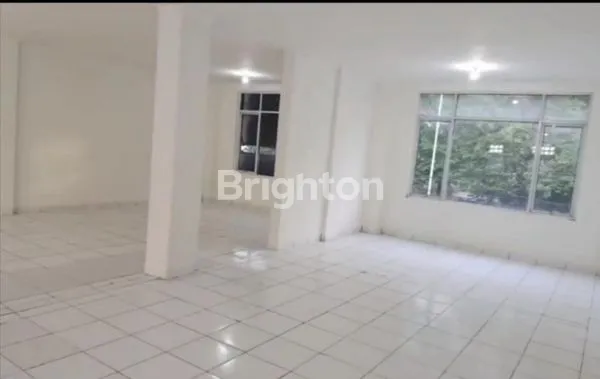 image RUKO GANDENG DUA EMPAT LANTAI  DI CILUWER JALAN RAYA BOGOR (2)