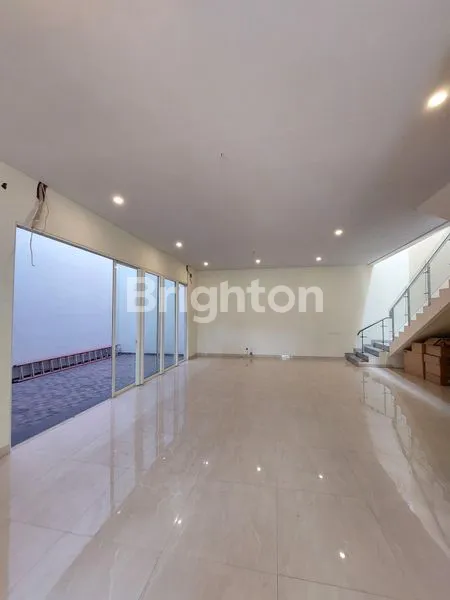 image RUMAH BARU 2 LANTAI PAKUWON CITY - GRAND ISLAND, SURABAYA TIMUR. DEKAT PAKUWON CITY MALL - KAMPUS WIDYA MANDALA - SEKOLAH CITA HATI - SEKOLAH GLORIA - SEKOLAH XIN ZHONG - KAMPUS ITS, DLL. (2)