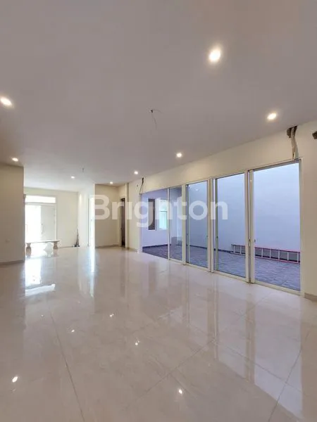 image RUMAH BARU 2 LANTAI PAKUWON CITY - GRAND ISLAND, SURABAYA TIMUR. DEKAT PAKUWON CITY MALL - KAMPUS WIDYA MANDALA - SEKOLAH CITA HATI - SEKOLAH GLORIA - SEKOLAH XIN ZHONG - KAMPUS ITS, DLL. (3)