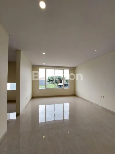 image RUMAH BARU 2 LANTAI PAKUWON CITY - GRAND ISLAND, SURABAYA TIMUR. DEKAT PAKUWON CITY MALL - KAMPUS WIDYA MANDALA - SEKOLAH CITA HATI - SEKOLAH GLORIA - SEKOLAH XIN ZHONG - KAMPUS ITS, DLL. (7)