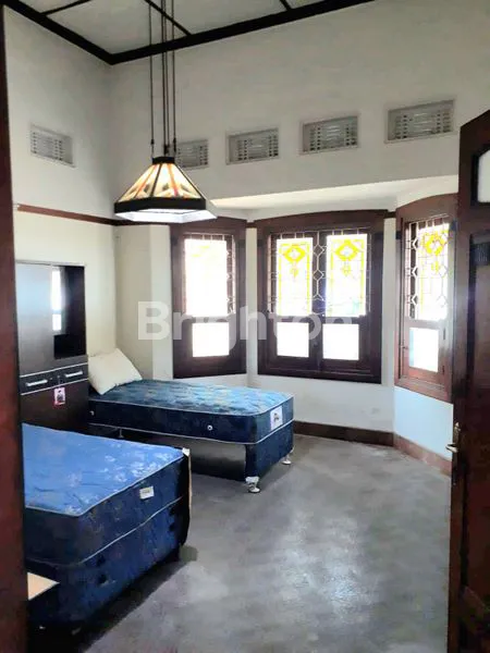 image RUMAH USAHA KLASIK BESAR DI SAYAP DAGO DEKAT ITB (5)