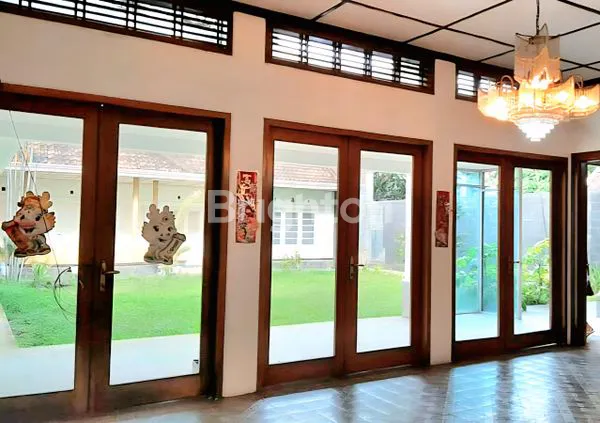 image RUMAH USAHA KLASIK BESAR DI SAYAP DAGO DEKAT ITB (2)