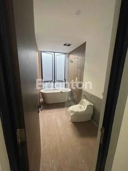 image RUMAH CENTRAL PARK MULYOSARI BARU GRESS (7)