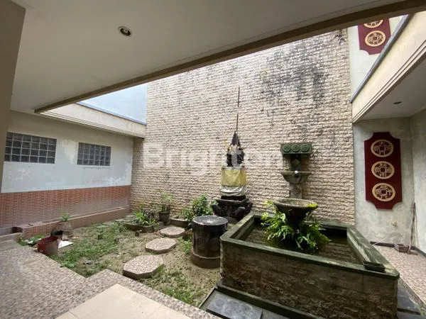 image DIJUAL CEPAT RUMAH BESAR 8 KAMAR DI KAWASAN GATSU DENPASAR TIMUR , DEKAT MALL LIVING WORD  (8)