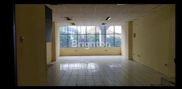 image RUKO 3 LANTAI LOKASI SANGAT STRATEGIS KAWASAN ELITE DI JAKARTA SELATAN (6)