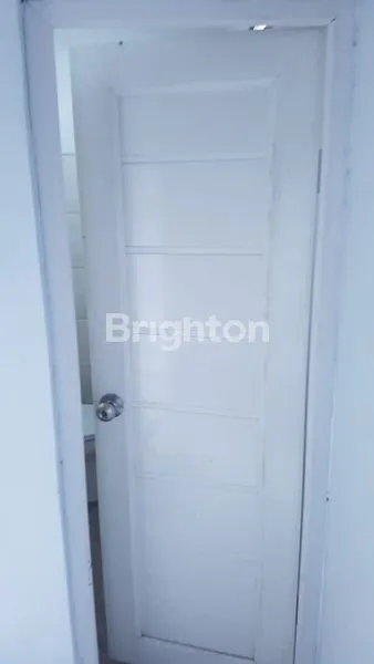 image RUKO STRATEGIS 3,5 LANTAI, SIAP USAHA DI JL SILIWANG (2)