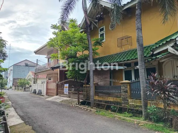 RUMAH 2 LANTAI KOTA BEKASI