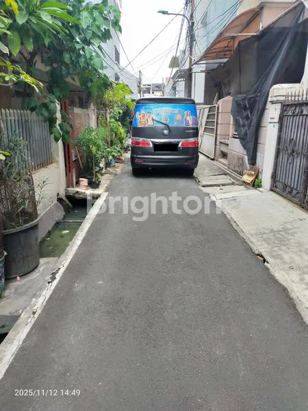 image RUMAH BAGUS BERSIH 2,5 LANTAI DAERAH TANJUNG DUREN  (8)