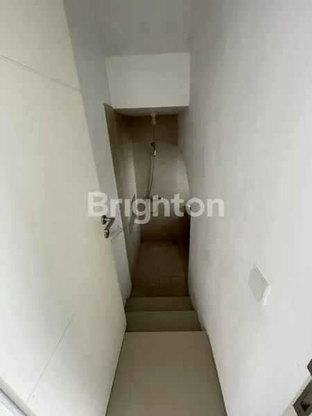 image DIJUAL RUMAH NORTHWEST PARK KONDISI BAGUS  (3)