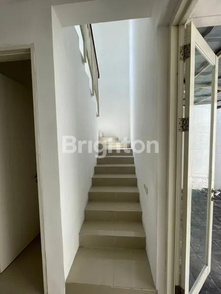 image DIJUAL RUMAH NORTHWEST PARK KONDISI BAGUS  (4)