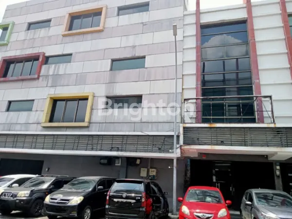 RUKO 3 LANTAI DI TANGCITY – LOKASI STRATEGIS, COCOK UNTUK USAHA & INVESTASI