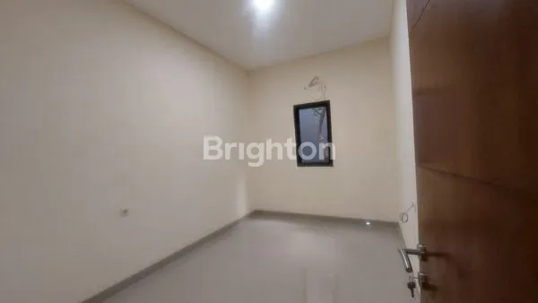 image RUMAH BARU SIAP HUNI 4 M² X 26 M² DI JL. MANGGA DURI KEPA KEBON JERUK JAKARTA BARAT (3)