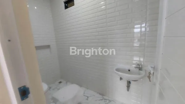 image RUMAH BARU SIAP HUNI 4 M² X 26 M² DI JL. MANGGA DURI KEPA KEBON JERUK JAKARTA BARAT (5)