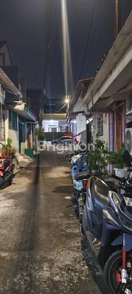 image RUMAH SIAP HUNI KOMPLEK BPK KEBON JERUK JAKARTA BARAT (4)