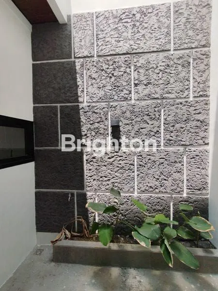 image RUMAH BARU GRESS SELANGKAH DARI MERR BARUK UTARA SURABAYA TIMUR (3)