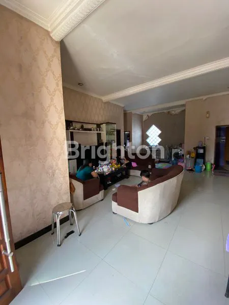 image RUMAH 2 LANTAI DI JALAN DEWI SARTIKA TEMAS BATU (2)