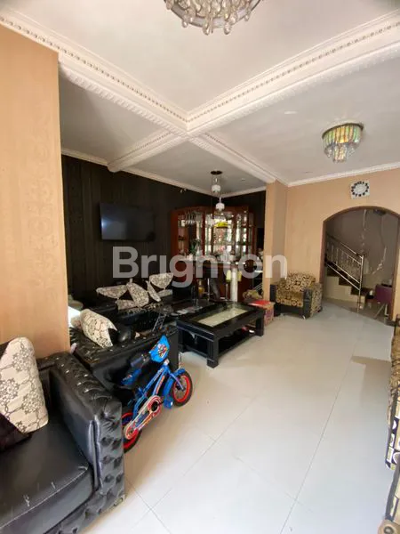 image RUMAH 2 LANTAI DI JALAN DEWI SARTIKA TEMAS BATU (4)