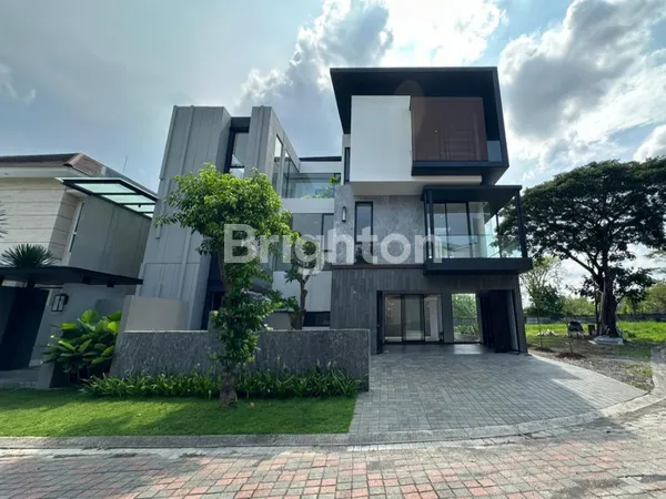 image RUMAH MINIMALIS MEWAH BARU GRESS DI CITRALAND AREA GOLF DEKAT UC, GWALK, DAN PAKUWON MALL (1)