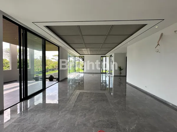 image RUMAH MINIMALIS MEWAH BARU GRESS DI CITRALAND AREA GOLF DEKAT UC, GWALK, DAN PAKUWON MALL (3)