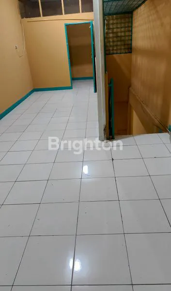 image RUKO 3 LANTAI DENGAN LOKASI STRATEGIS DI JELAMBAR JAKARTA BARAT (6)