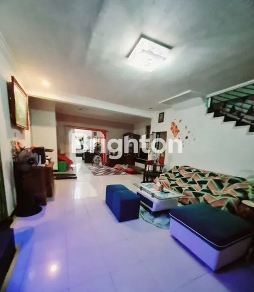 image RUMAH 2 LANTAI SIAP HUNI DI PERUMAHAN BALIKPAPAN BARU (2)