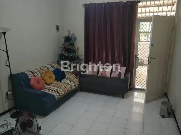 image RUMAH SIWALANKERTO SELANGKAH KAMPUS PETRA, HADAP TERFAVORIT, KONDISI TERAWAT  (3)