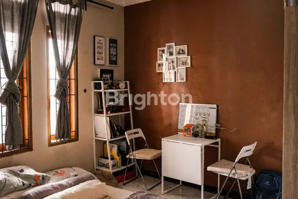 image RUMAH DI PARAKAN SAAT ARCAMANIK BANDUNG (4)