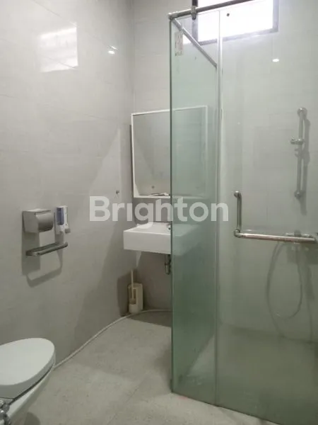 image DI JUAL RUMAH MEWAH FULLY FURNISHED DI SURYA SUMANTRI, SETRASARI, SETRADUTA (7)