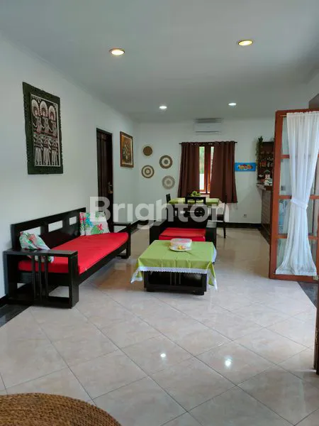 image VILLA BESAR DAN LUAS LENGKAP DENGAN KOLAM RENANG DI KAWASAN TOYANING UNGASAN KITA SELATAN \N (2)