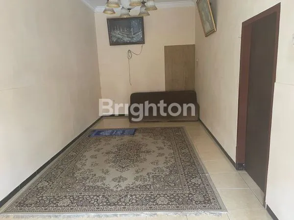 image RUKOST PINGGIR JALAN DEKAT SOEHAT (4)