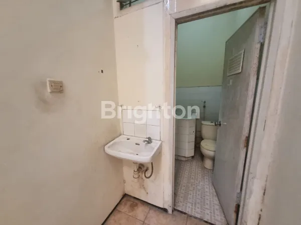 image DIJUAL RUMAH SIWALANKERTO STRATEGIS DEKAT KAMPUS PETRA  (4)