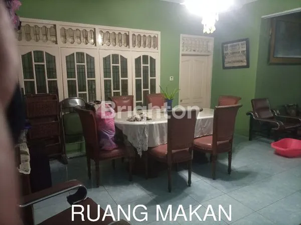 image RUMAH MEWAH 2 LANTAI (8)
