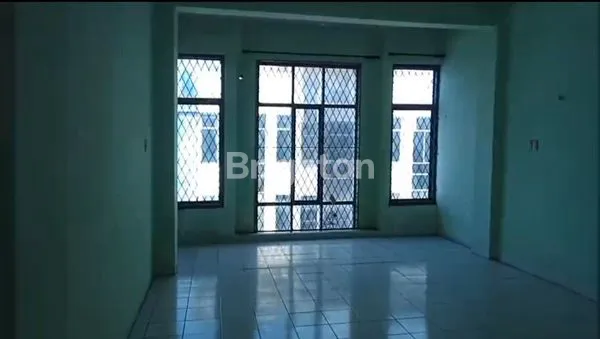 image RUKO 3 LANTAI SIAP PAKAI DI SEMARANG TENGAH (5)