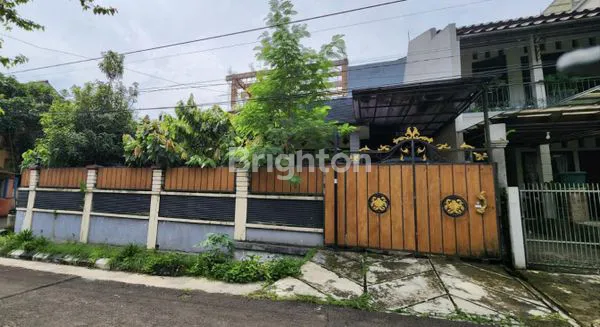 image RUMAH SIAP HUNI POSISI HOEK DI BOGOR RAYA PERMAI (1)