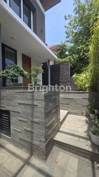 image RUMAH MEWAH 2 LANTAI GALAXI BUMI PERMAI ARAYA 1, SURABAYA TIMUR. DEKAT PURI GALAXY - KERTAJAYA INDAH - MERR - DHARMAHUSADA INDAH - PAKUWON CITY - KAMPUS ITS - GALAXY MALL, DLL.  (8)