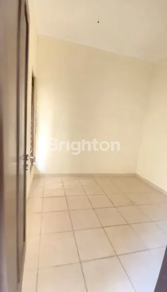 image RUMAH 4 KAMAR TIDUR DI PERMATA JINGGA DEKAT GREEN ORCHID (6)