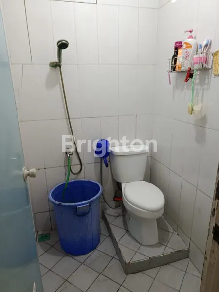 image RUMAH 1 LANTAI DI PANDUGO RUNGKUT SURABAYA, DEKAT UPN DAN RSUD EKA CANDRARINI, LUAS 105 M² (7×15) DAN 2 KAMAR TIDUR COCOK UNTUK HUNIAN KELUARGA, SHM, HADAP TIMUR, HARGA NEGO SAMPAI JADI! (7)