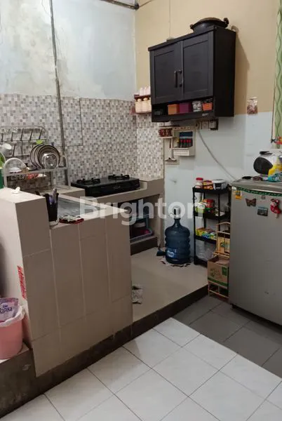 image RUMAH 1 LANTAI DI PANDUGO RUNGKUT SURABAYA, DEKAT UPN DAN RSUD EKA CANDRARINI, LUAS 105 M² (7×15) DAN 2 KAMAR TIDUR COCOK UNTUK HUNIAN KELUARGA, SHM, HADAP TIMUR, HARGA NEGO SAMPAI JADI! (8)