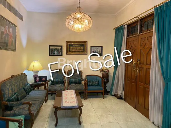 image RUMAH MEWAH DI RESIDEN SUDIRMAN (3)