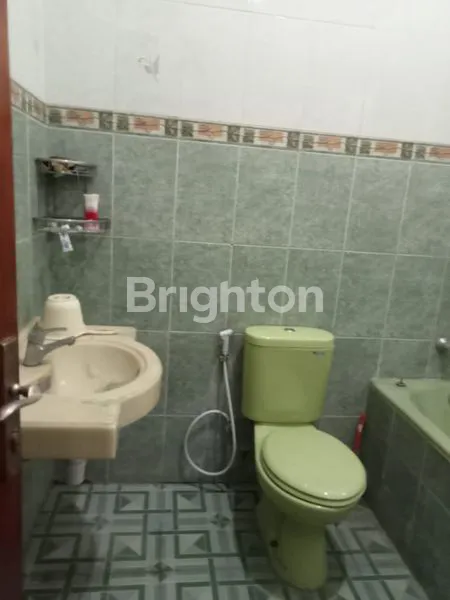 image RUMAH LUAS 400M² DI SOLO, COCOK KANTOR & USAHA (4)